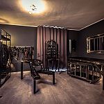 Golden Cage - Foto Nr. 2