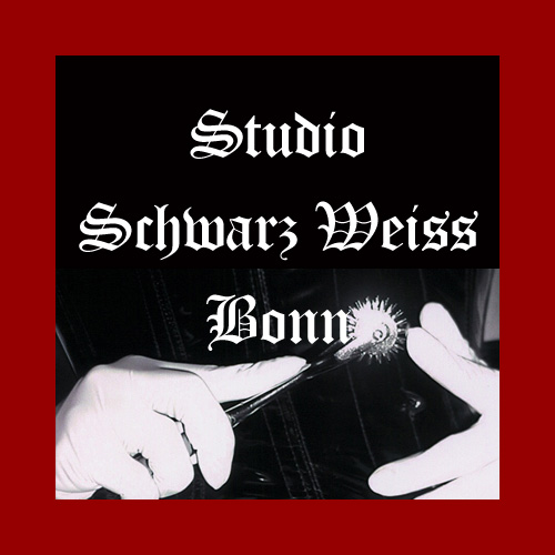 Dominastudio Schwarz Weiss